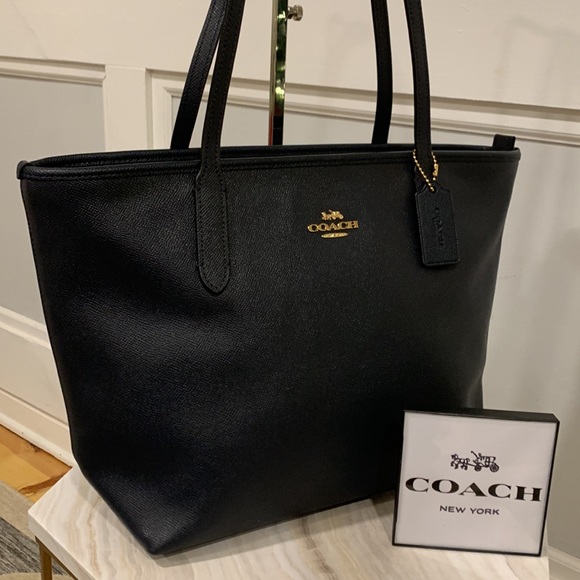 Coach Handbags - Coach Large Zip Top Tote Dark Navy Bag EUC